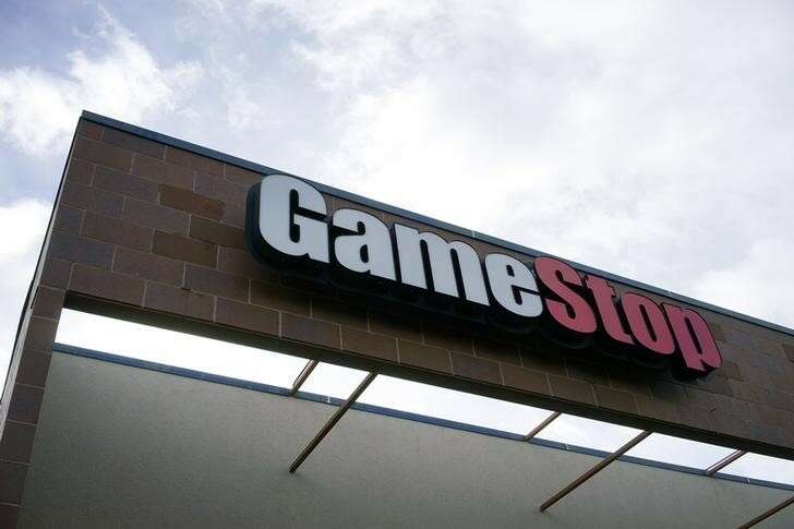 GameStop se inflama después de un aumento vertiginoso en el comercio volátil por Investing.com