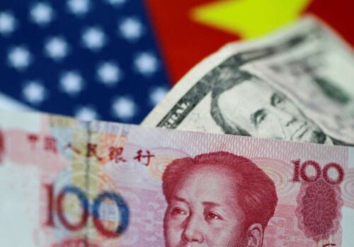 Dólares por delante de los datos de inflación de los Estados Unidos, PBOC aumenta los requisitos de reserva FX por Investing.com