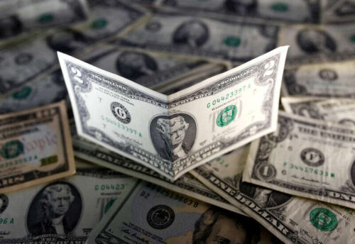 Dólares hacia abajo, Omicron teme contra una perspectiva económica más brillante de Investing.com